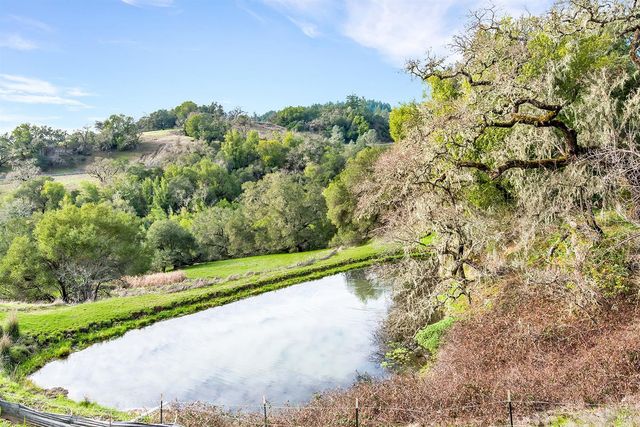 2700 Geysers Rd, Geyserville, CA 95441
