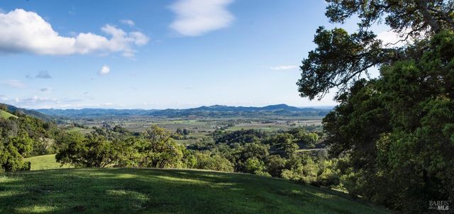 2700 Geysers Rd, Geyserville, CA 95441