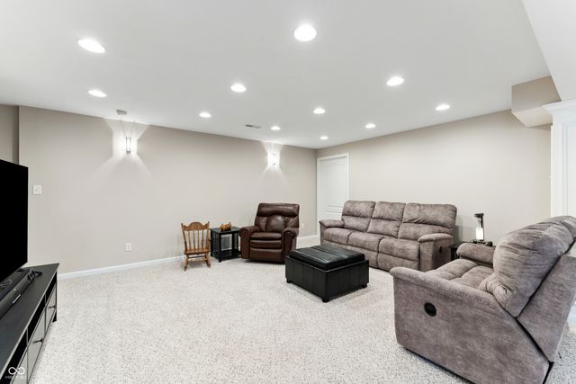 3409 Grant Court, Columbus, IN 47203