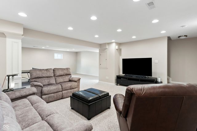3409 Grant Court, Columbus, IN 47203