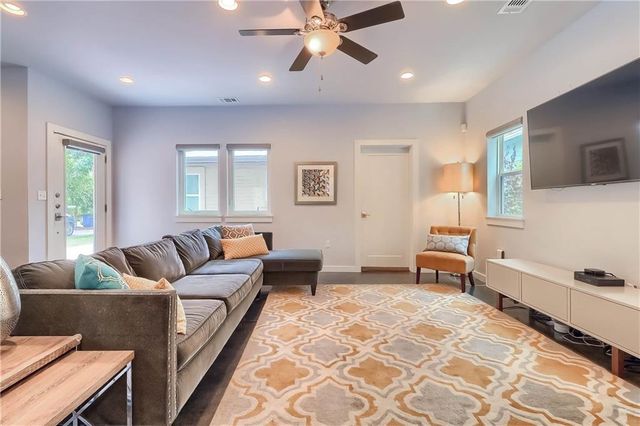 900 Capitol CT, Austin, TX 78756