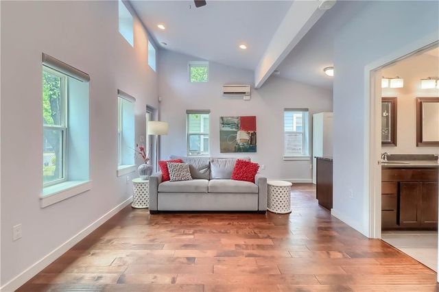 900 Capitol CT, Austin, TX 78756