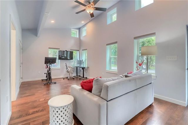 900 Capitol CT, Austin, TX 78756