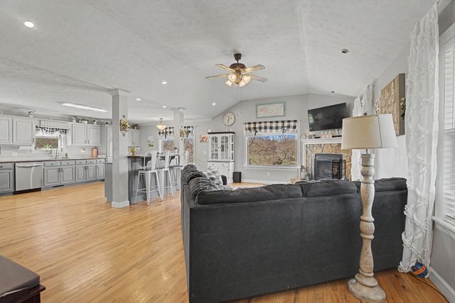 48 Fox Run Ln, Carthage, TN 37030