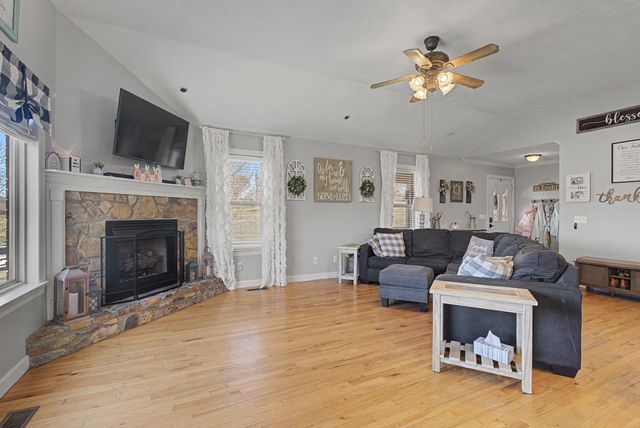 48 Fox Run Ln, Carthage, TN 37030