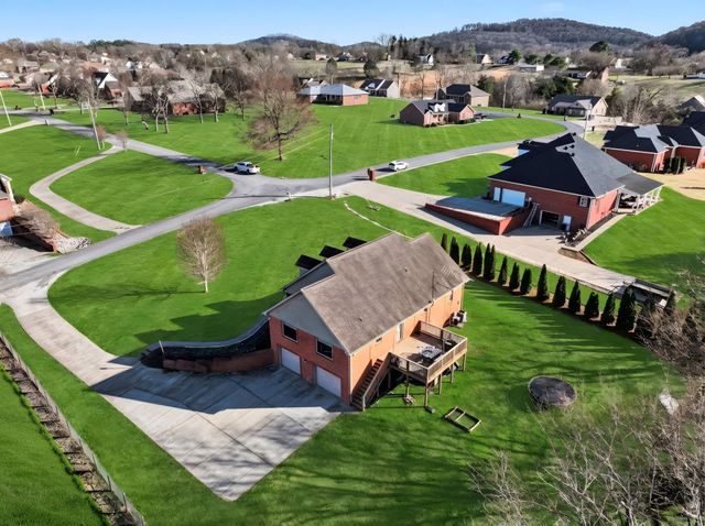 48 Fox Run Ln, Carthage, TN 37030