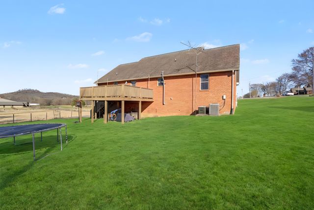 48 Fox Run Ln, Carthage, TN 37030