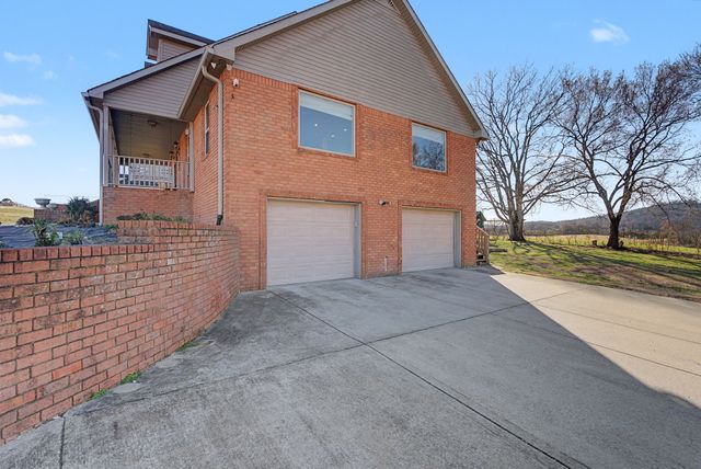 48 Fox Run Ln, Carthage, TN 37030