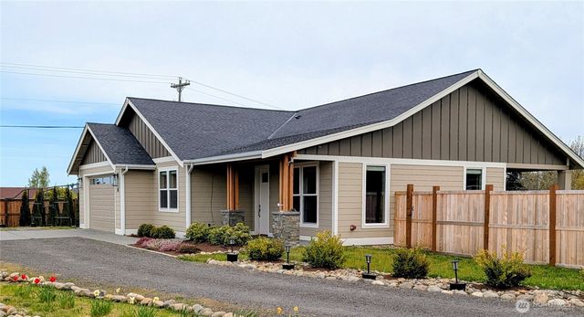 35 Viking Way, Sequim, WA 98382