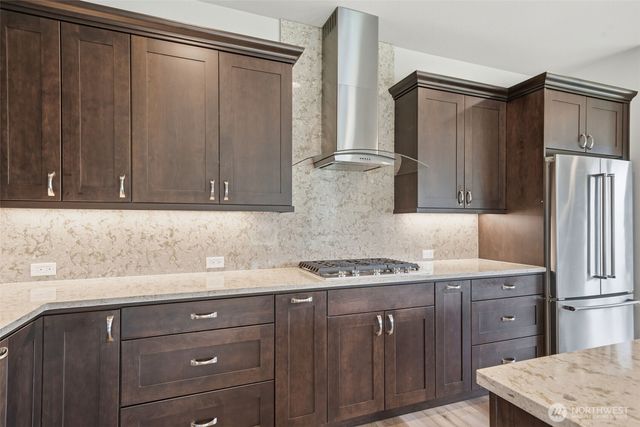 35 Viking Way, Sequim, WA 98382