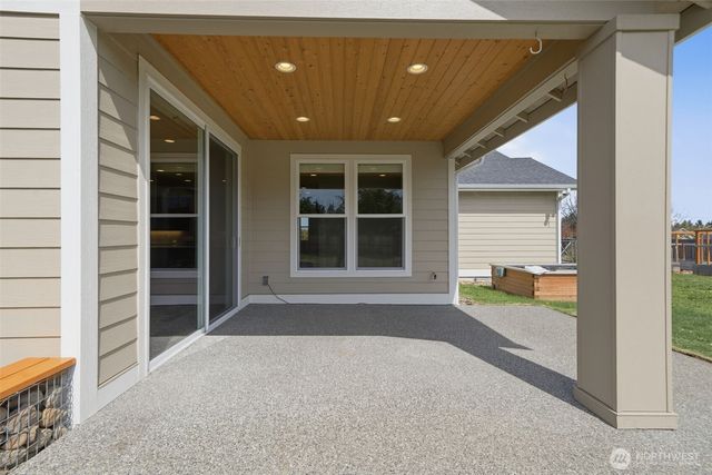 35 Viking Way, Sequim, WA 98382