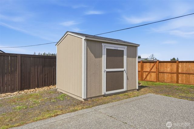 35 Viking Way, Sequim, WA 98382