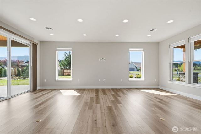 35 Viking Way, Sequim, WA 98382