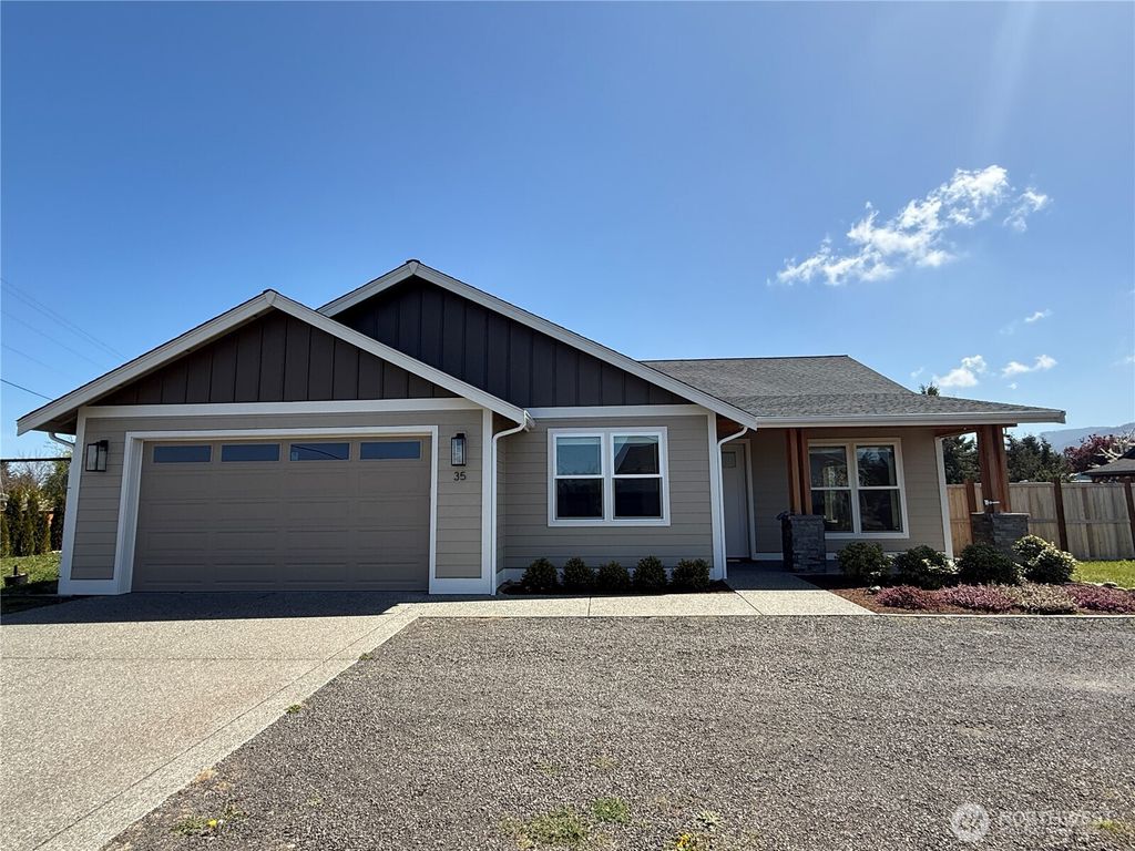 35 Viking Way, Sequim, WA 98382