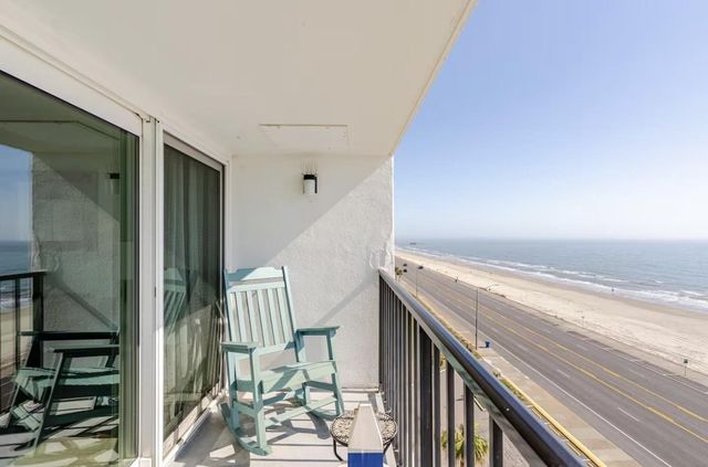 7310 Seawall Boulevard 806, Galveston, TX 77551