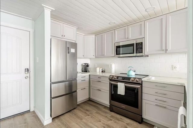 7310 Seawall Boulevard 806, Galveston, TX 77551