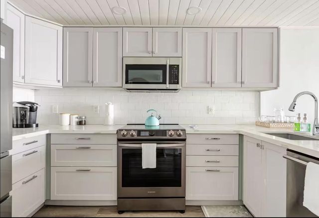7310 Seawall Boulevard 806, Galveston, TX 77551
