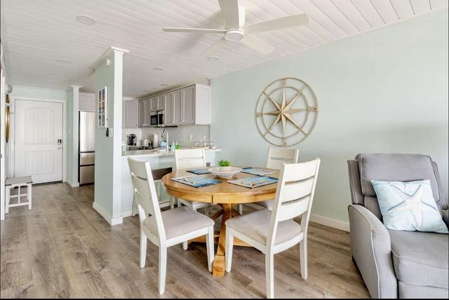 7310 Seawall Boulevard 806, Galveston, TX 77551