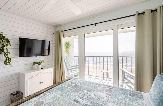7310 Seawall Boulevard 806, Galveston, TX 77551