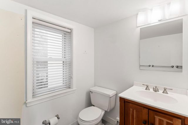 327 LAWRENCE CT, Philadelphia, PA 19106