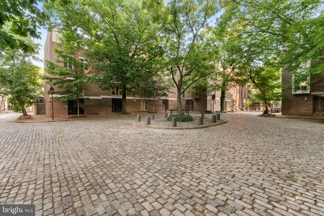 327 LAWRENCE CT, Philadelphia, PA 19106