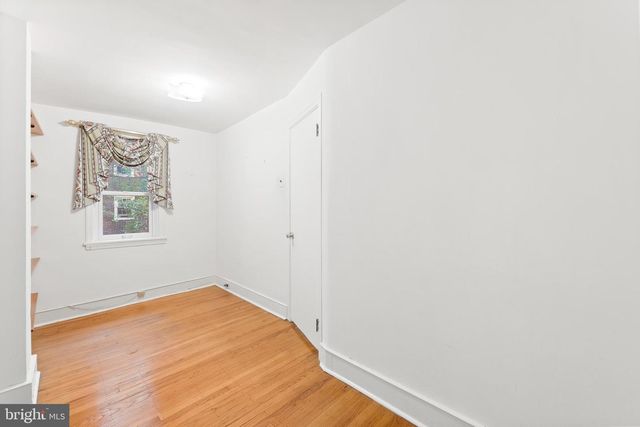 327 LAWRENCE CT, Philadelphia, PA 19106