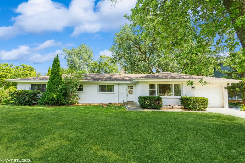 2N345 Pearl Avenue, Glen Ellyn, IL 60137