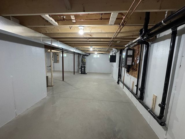 58 Homestead Ave, Springfield, MA 01151