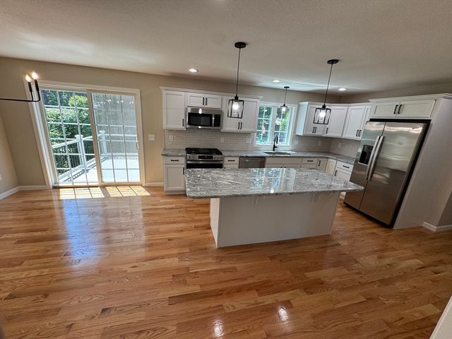 58 Homestead Ave, Springfield, MA 01151