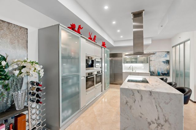 18201 COLLINS Avenue 3704, Sunny Isles Beach, FL 33160