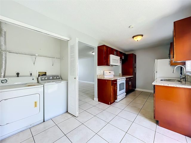 1604 LITTLE FALLS CIRCLE 76, Orlando, FL 32807