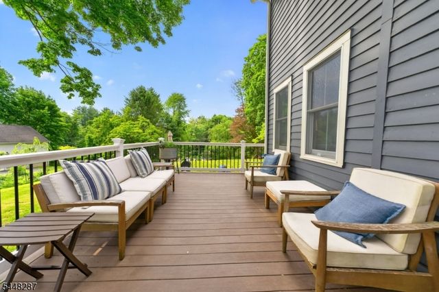 79 W Main St, Mendham Boro, NJ 07945