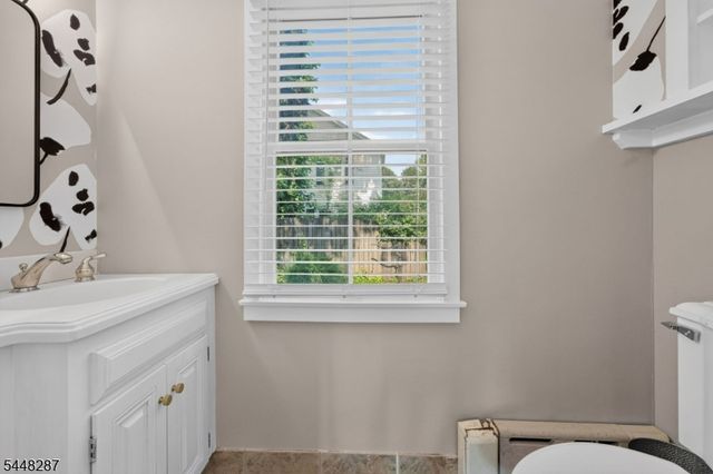 79 W Main St, Mendham Boro, NJ 07945