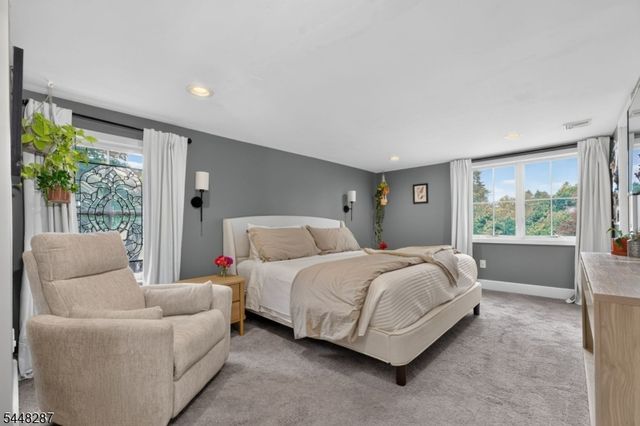 79 W Main St, Mendham Boro, NJ 07945