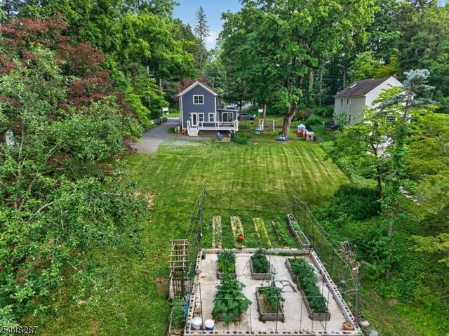 79 W Main St, Mendham Boro, NJ 07945