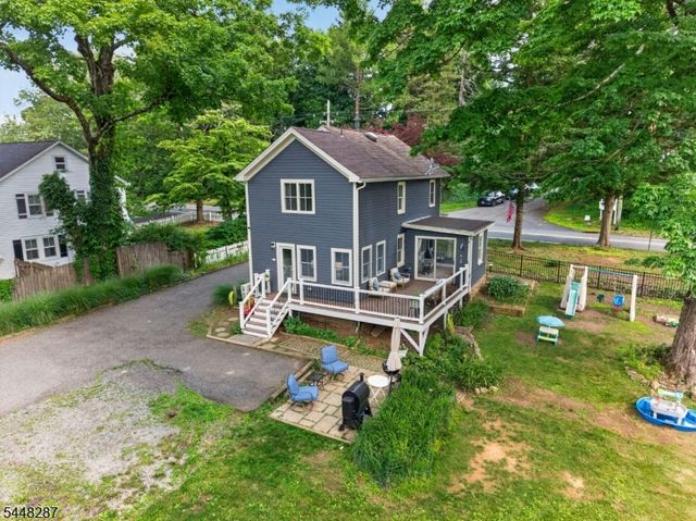 79 W Main St, Mendham Boro, NJ 07945