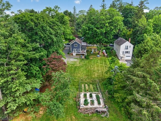 79 W Main St, Mendham Boro, NJ 07945
