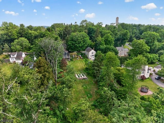 79 W Main St, Mendham Boro, NJ 07945