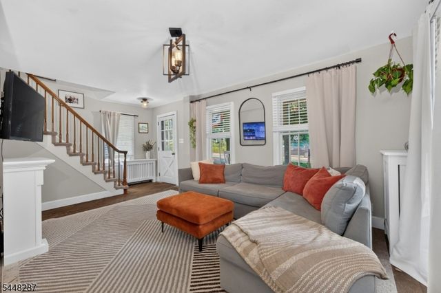 79 W Main St, Mendham Boro, NJ 07945