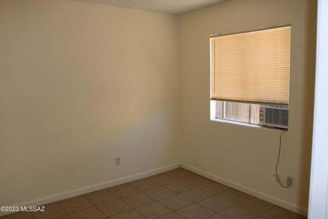 4229 W Pyracantha Drive, Tucson, AZ 85741