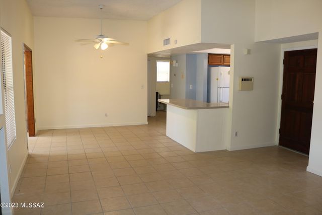 4229 W Pyracantha Drive, Tucson, AZ 85741