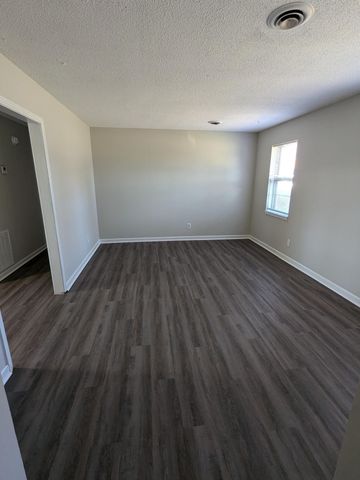 413 Shawnee Dr, Columbia, TN 38401