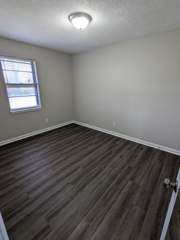413 Shawnee Dr, Columbia, TN 38401