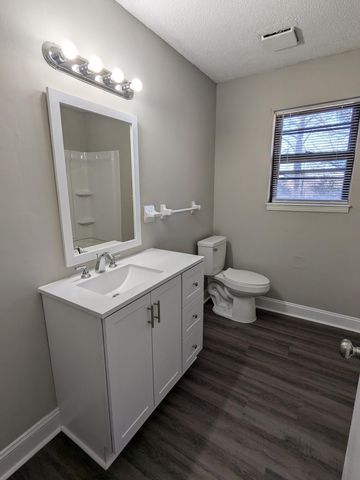 413 Shawnee Dr, Columbia, TN 38401