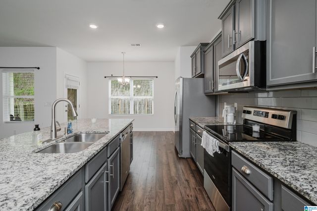 7124 PINE MOUNTAIN CIRCLE, Gardendale, AL 35071