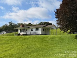 175 Hampshire Drive, Waynesville, NC 28786