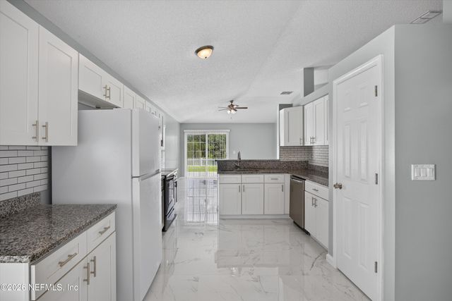 490 HILLSIDE Drive, Orange Park, FL 32073