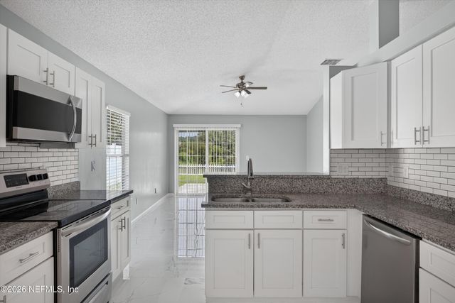 490 HILLSIDE Drive, Orange Park, FL 32073