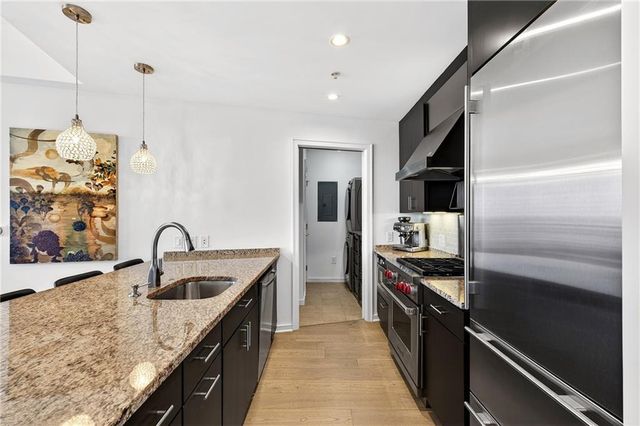 3325 Piedmont Road NE 2407, Atlanta, GA 30305
