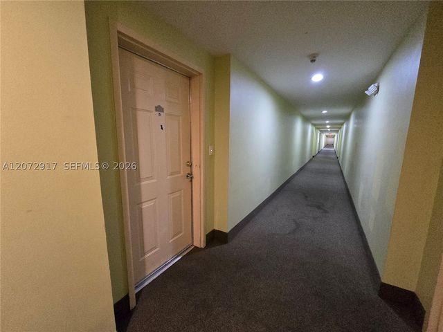 11060 SW 196th St 413, Cutler Bay, FL 33157